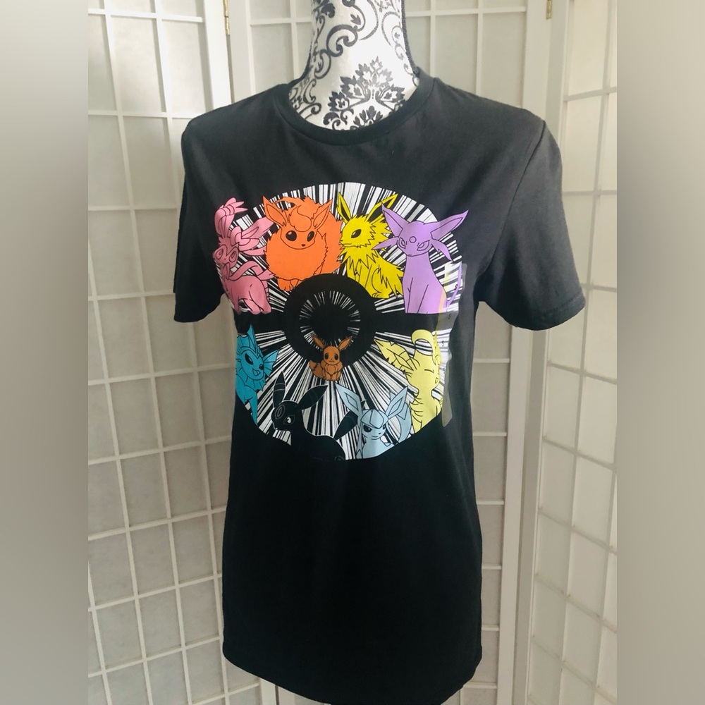 Eevee Pokémon Tee Shirt - Small NEW